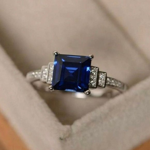 BLUE SAPPHIRE PRINCESS CUT RING - Picture 3 of 5